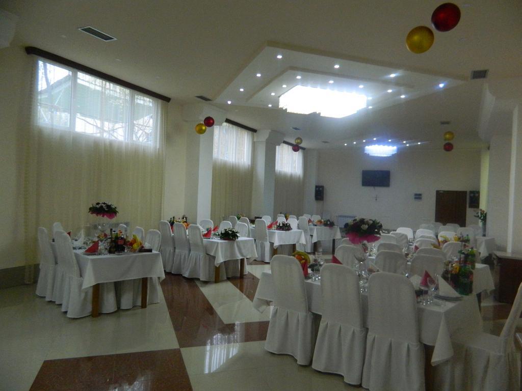 Gayane Hotel Alaverdi Buitenkant foto