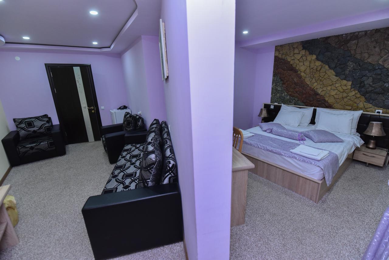 Gayane Hotel Alaverdi Buitenkant foto