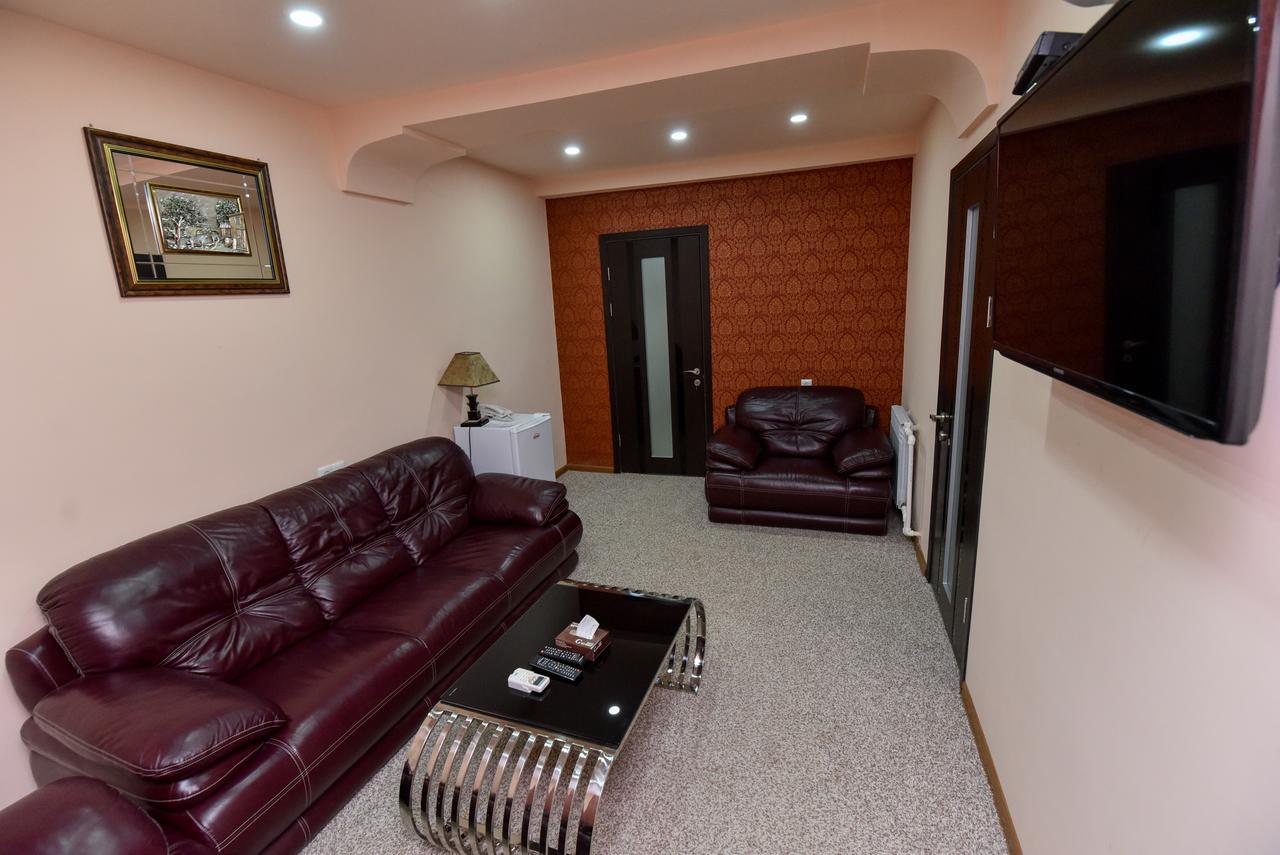 Gayane Hotel Alaverdi Buitenkant foto