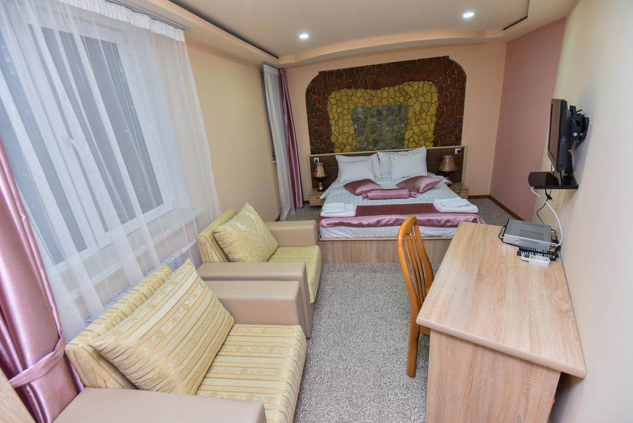 Gayane Hotel Alaverdi Buitenkant foto