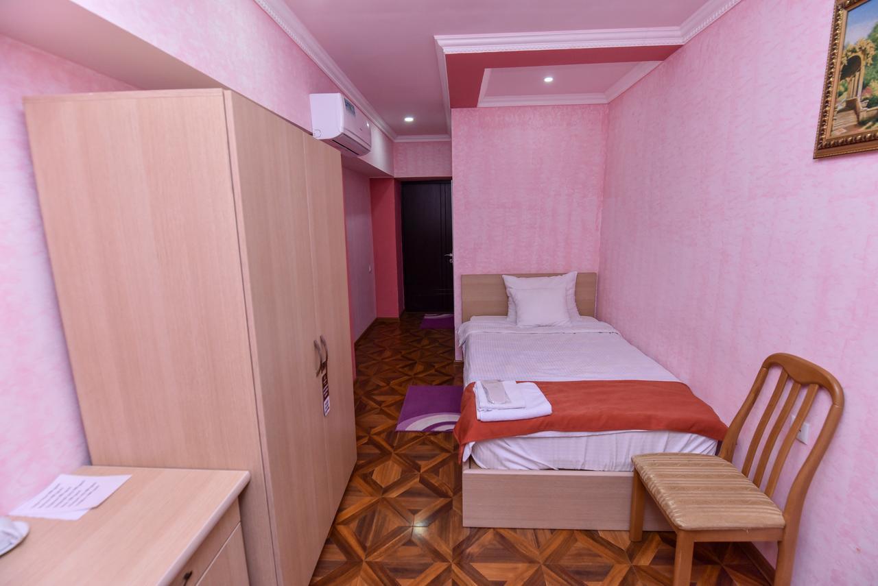Gayane Hotel Alaverdi Buitenkant foto