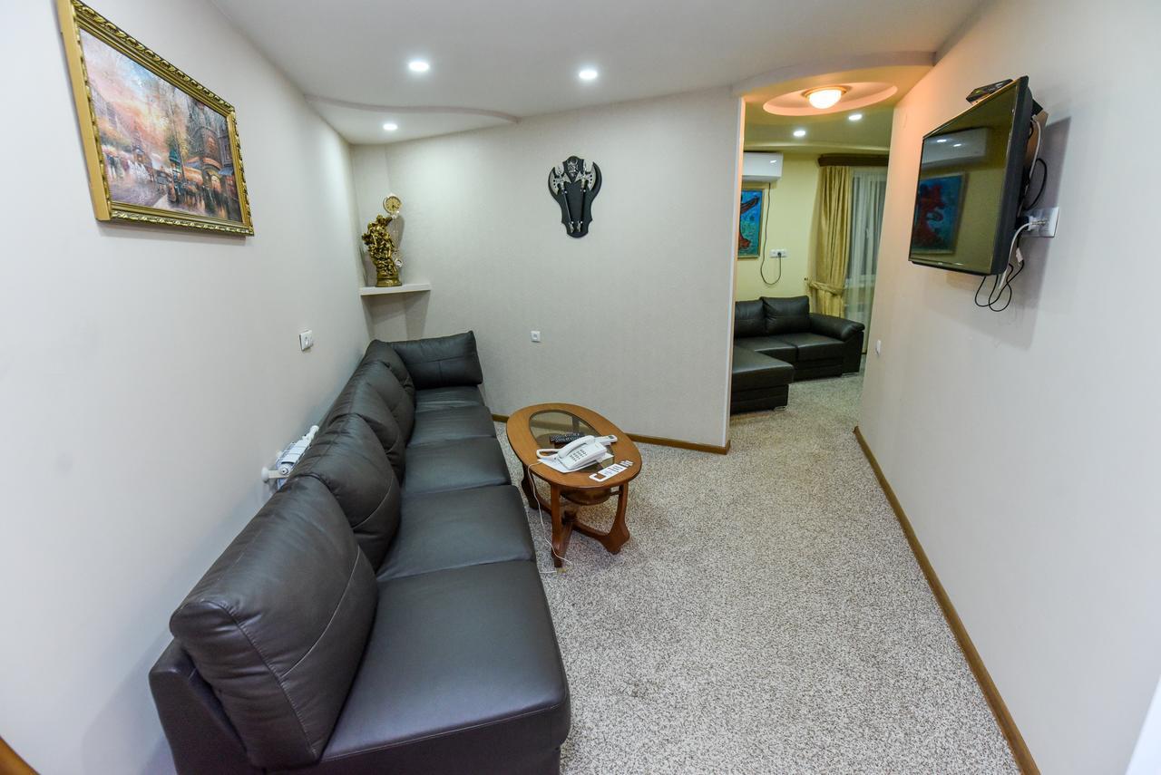 Gayane Hotel Alaverdi Buitenkant foto