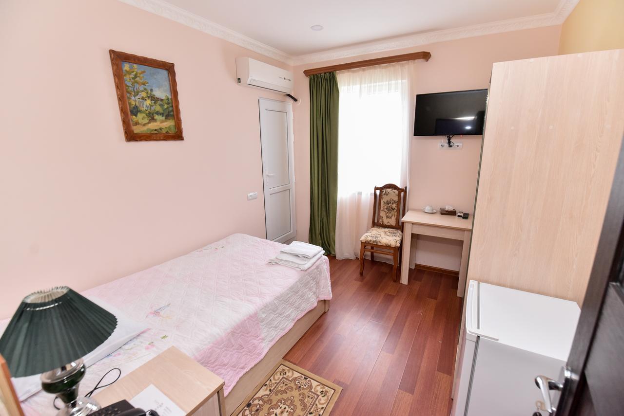 Gayane Hotel Alaverdi Buitenkant foto