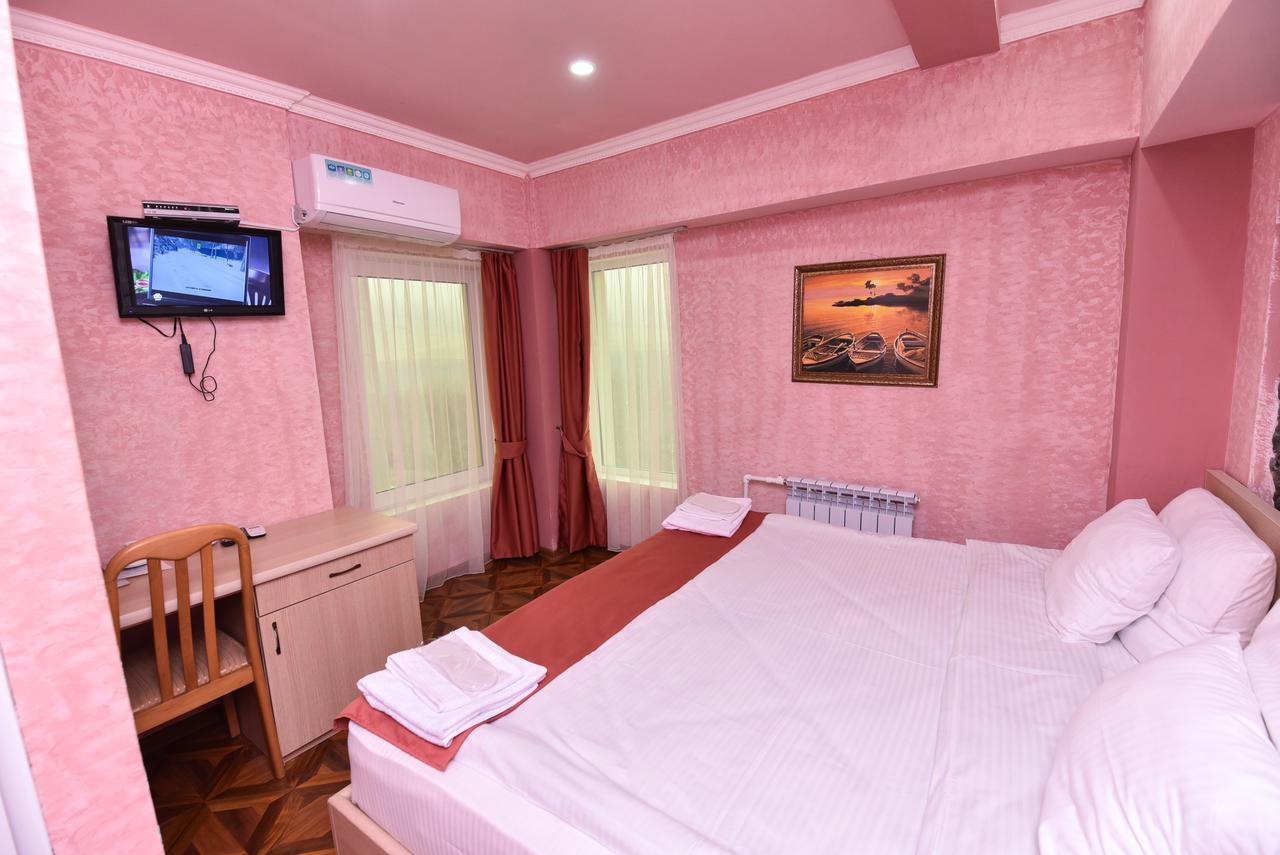 Gayane Hotel Alaverdi Buitenkant foto